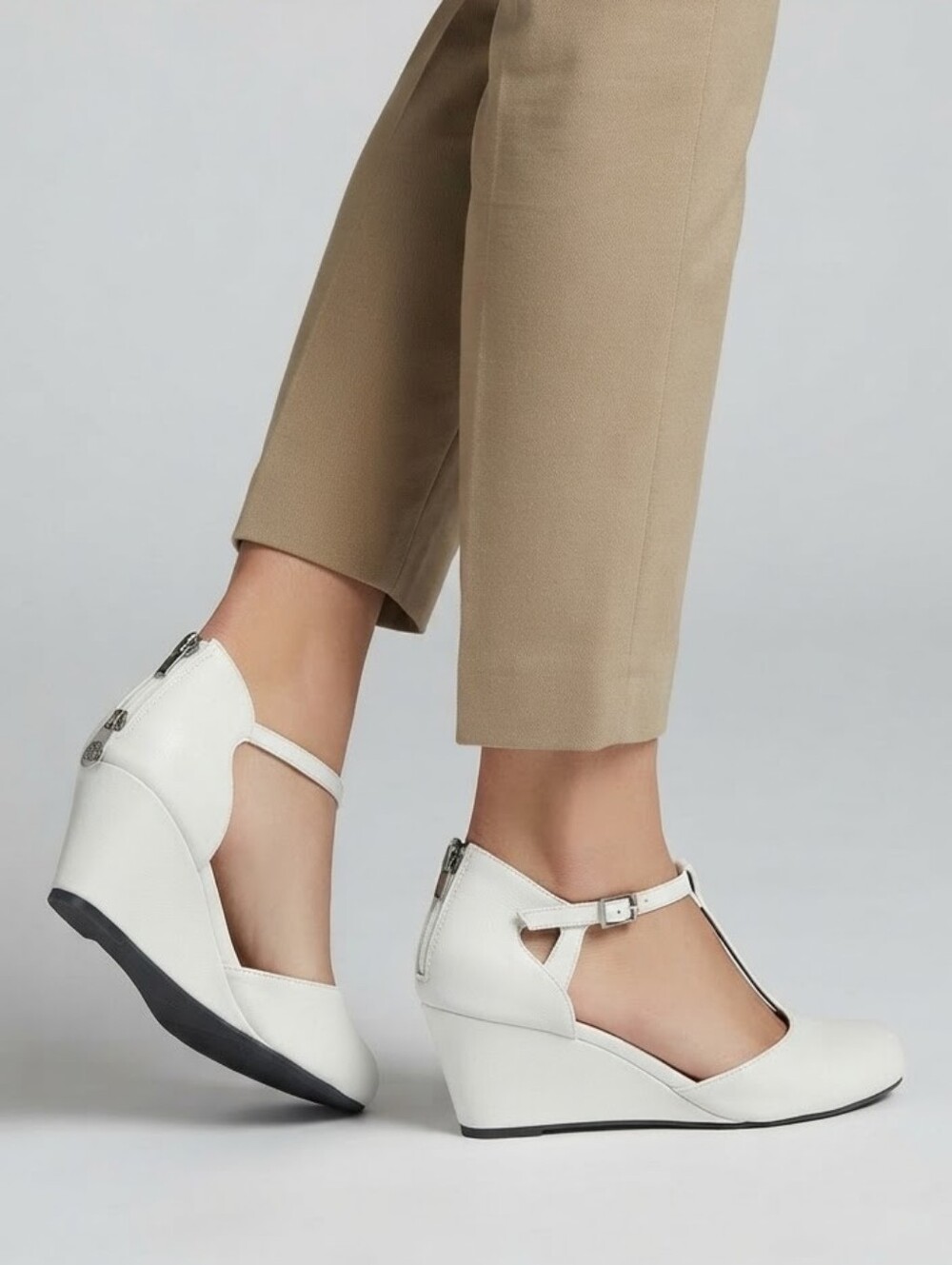 G White Wedges Daisy Fuentes Sz9. - Picture 2 of 7